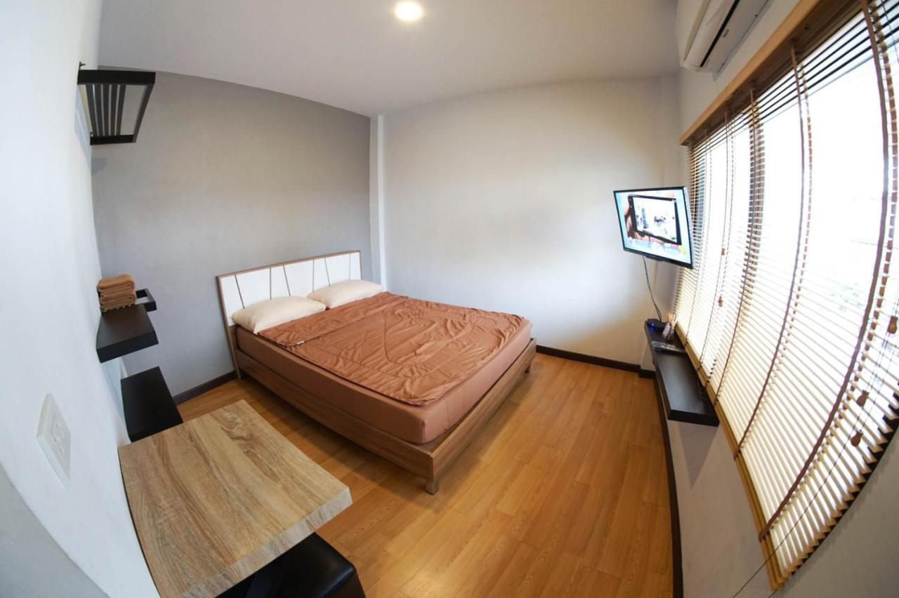 Inn Trog And Inn Soi (Adults Only) バンコク都 エクステリア 写真